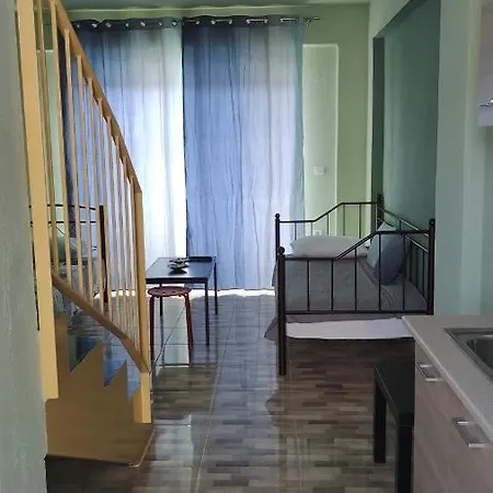 Hotel apartamentowy Persefoni & Mezonetes Torone