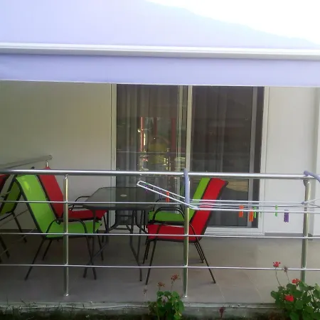 Persefoni & Mezonetes Aparthotel