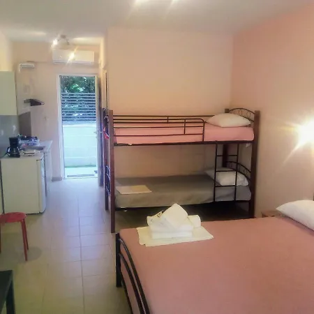 Apart Otel Persefoni & Mezonetes 3*