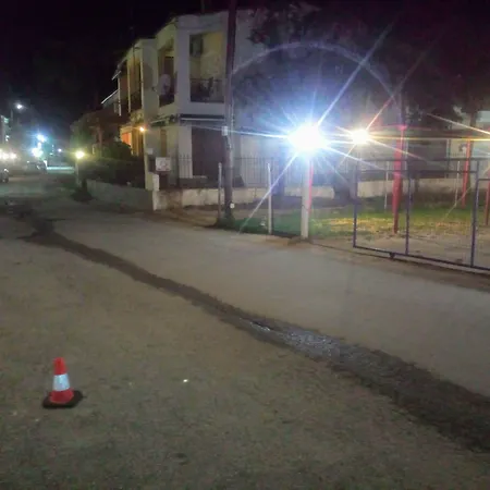 Persefoni & Mezonetes 3* Toroni