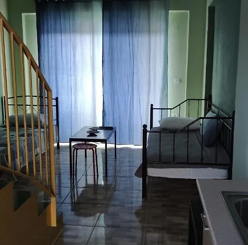 Persefoni & Mezonetes Toróni