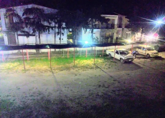 Persefoni & Mezonetes 3*