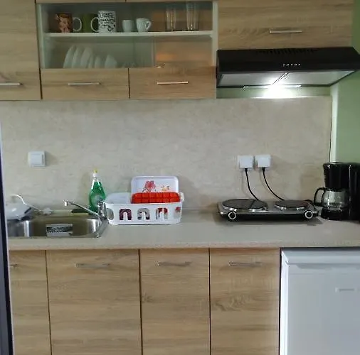 Persefoni & Mezonetes 3*