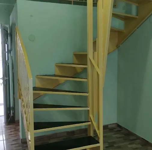 Persefoni & Mezonetes 3*