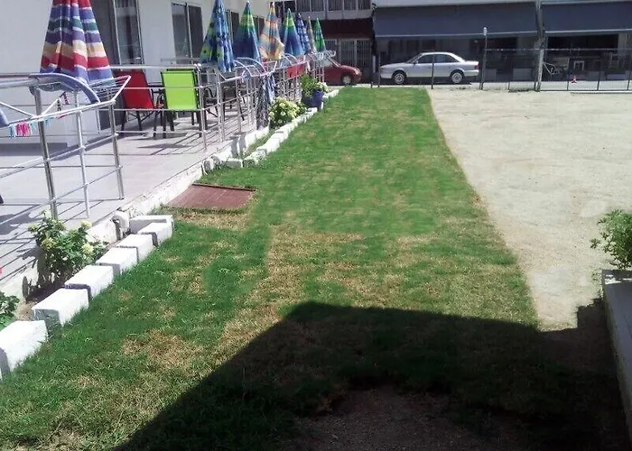 Persefoni & Mezonetes 3* Toróni