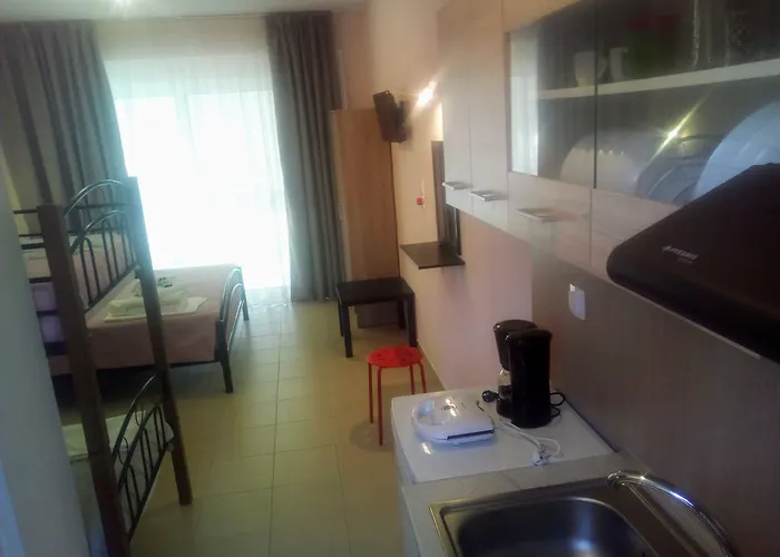 Persefoni & Mezonetes