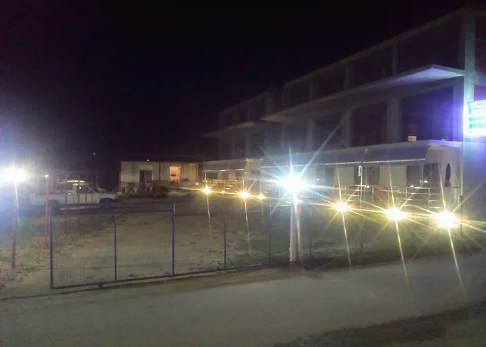 Persefoni & Mezonetes 3* Toróni
